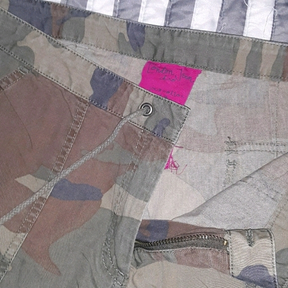 Cute London Jeans Camo pants SZ:12 - Picture 5 of 6